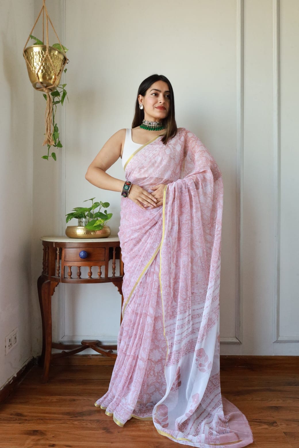 Pankhi Chiffon zari border saree