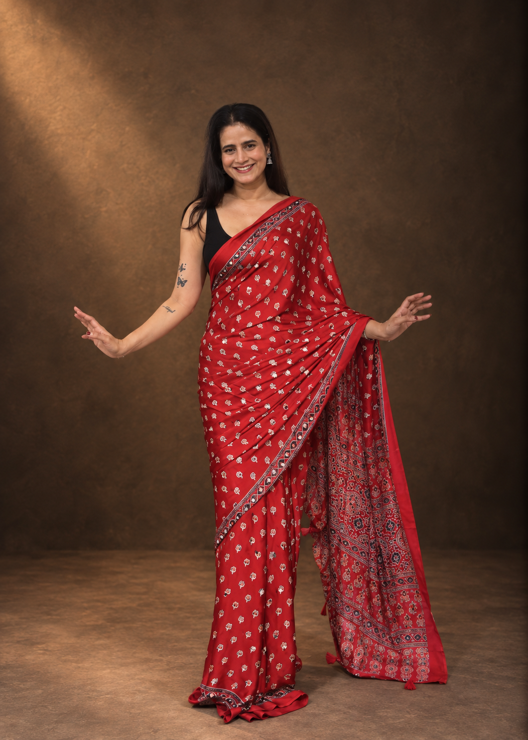 Ruhani red saree