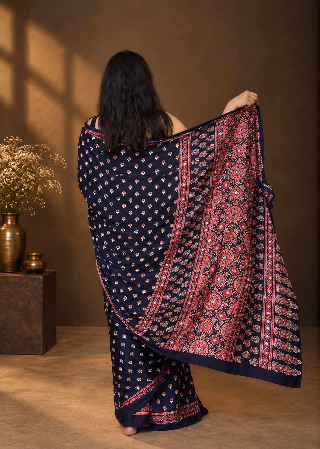 Ruhani navy blue saree